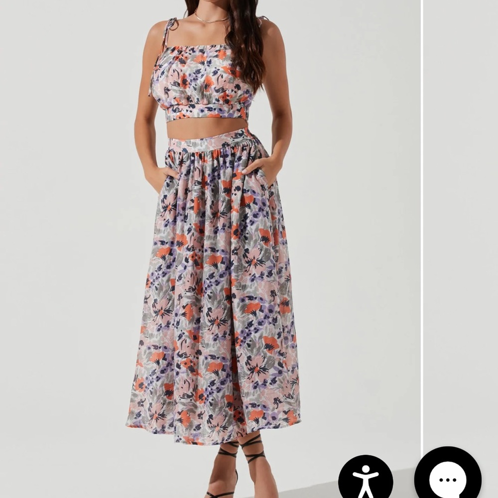 *NWT* ASTR The Label Floral Skirt Set